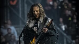 Metallica : la guitarra utilizada por Kirk Hammett para saludar a Black Sabbath vendida por más de 66.000 euros