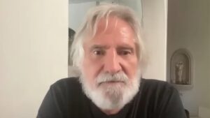 Geezer Butler: “Uso una voz de IA” — el bajista explora nuevos caminos tras Black Sabbath