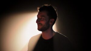 “Estoy encantado con el contraste entre nuestras dos voces” : ADoS colabora de nuevo con el frontman de Hypnagone