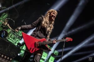 Lzzy Hale (Halestorm) revela cuál es el álbum que encarna la esencia del metal: “Cada vez que oigo esos riffs…”