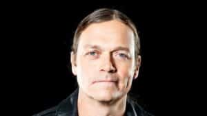 Brad Arnold, vocalista de 3 Doors Down, fallece a los 47 años tras su lucha contra el cáncer