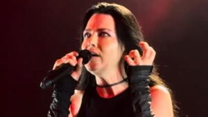 «Ver a mujeres encabezando las listas es realmente genial»: Amy Lee (Evanescence) reivindica el papel de las mujeres en el rock y el metal